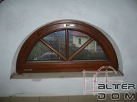 okno łukowe uchylne